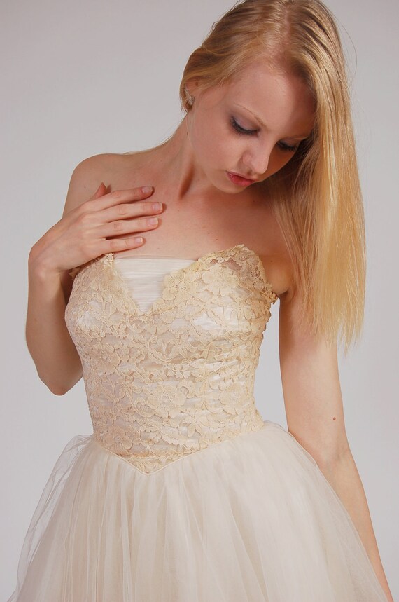 Vintage 50s Wedding Dress LACE & TULLE Ivory  Princess Party Dress