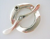 Large Contemporay Toggle Clasp in Silver Tone Lead Free Pewter