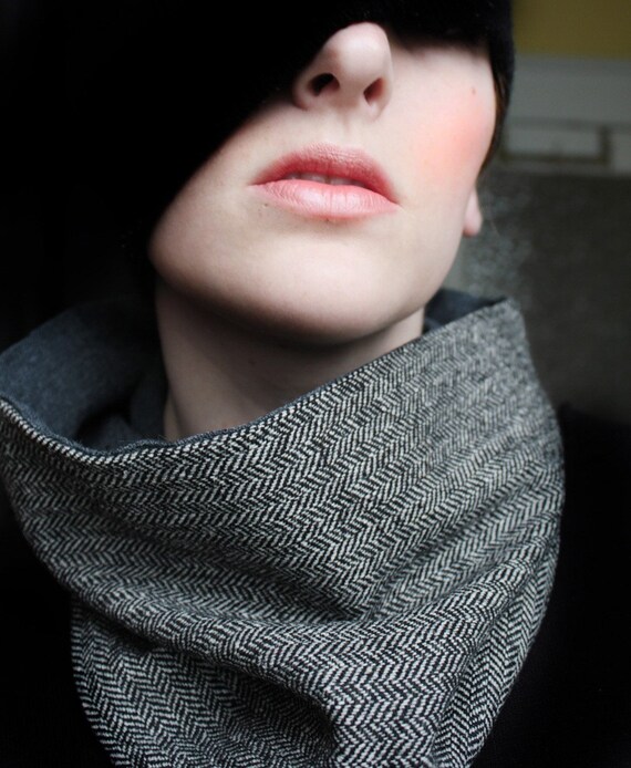 Scarf in Herringbone Tweed Cowl Neckwarmer