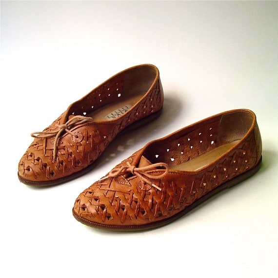 80s vintage Viva Cougar Caramel Brown Woven Leather Shoes