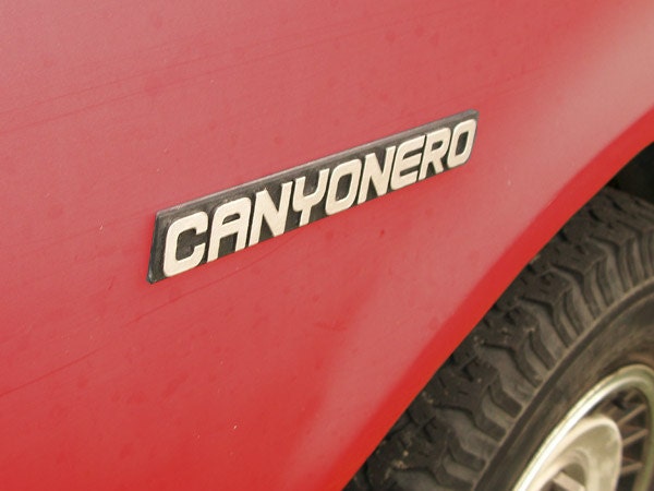 Canyonero Custom Car Emblem