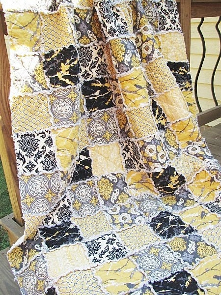 Queen Size Quilt, Rag, Aviary 2 in granite, black yellow grey, ALL NATURAL, fresh modern handmade bedding