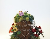 Large Wedding Cake Topper/Keepsake Tree Stump Sculpture Example - Celtic Frogs - Richard and Vyonne