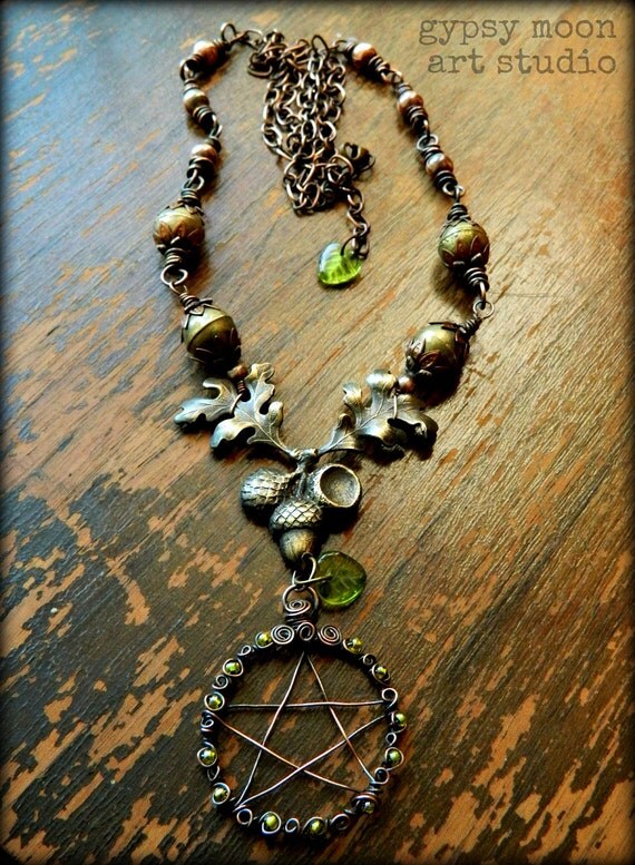 Oak and Acorn Pentacle Necklace.  Copper and Brass Wire Wrapped Pentacle Pentagram Necklace with Green Beads and Oak Leaves and Acorns.