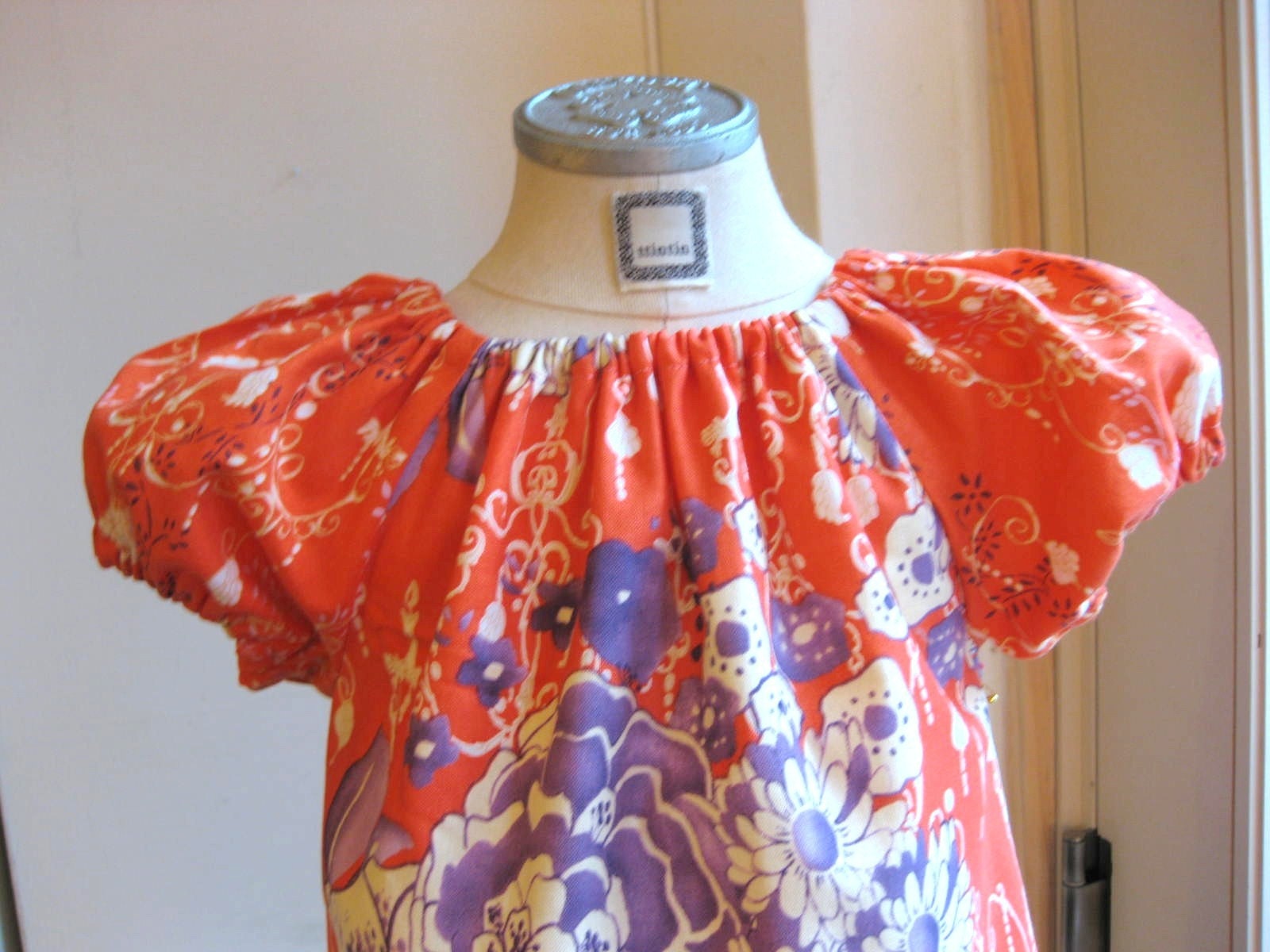 Girls 12 mo sz popover dress
