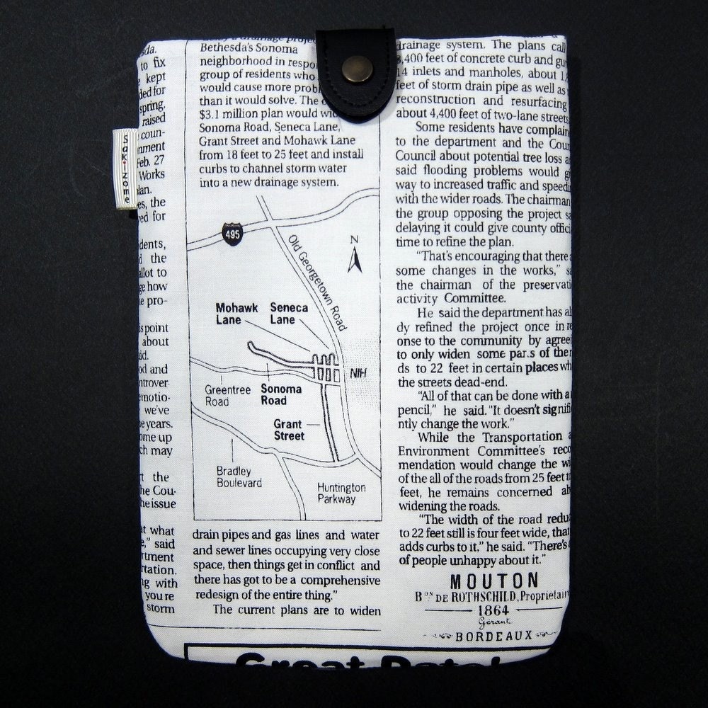 iPad Mini Kindle Nook Kobo Padded Case with Button - Newspapers