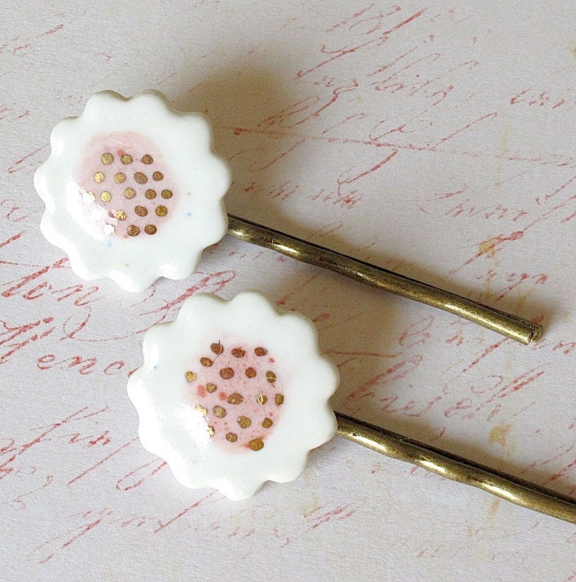 Daisy Hair Pins. White Porcelain with Strawberry Pink Center.  22K Gold Decoration.  Set of Two Bobby Pins