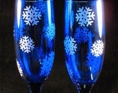 Winter Wedding Champagne Flutes, Blue Snowflake Champagne Glasses, Personalized & Engraved