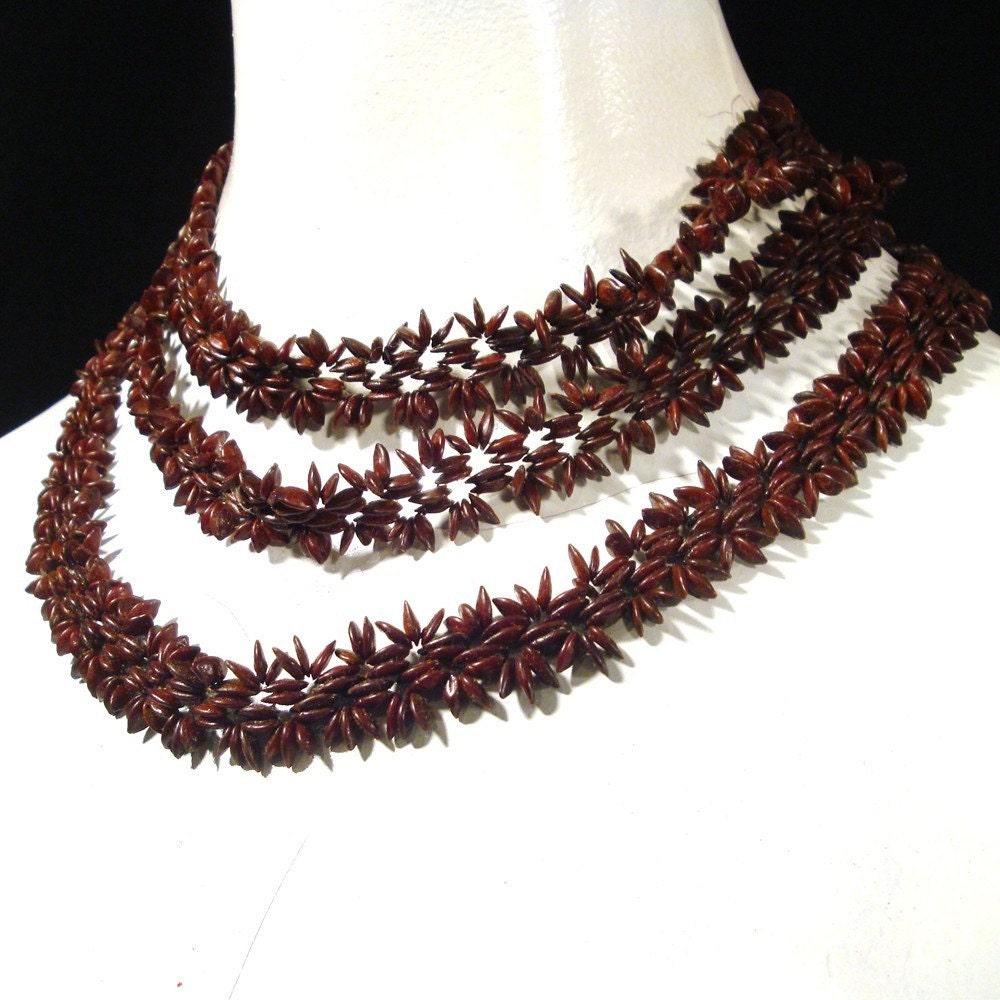 APPLE Seed Necklace, Vintage 1960s, EcoChic, Brown Seed Necklace, Autumn Seeds, Star Flower Pattern, LONG. Authentic Hippie Necklace
