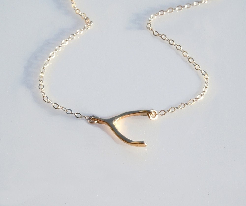 Sideways Wishbone Necklace in 18kt Gold