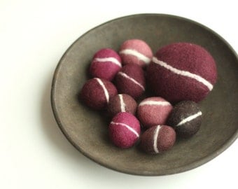Felted Pebble Gift Set in Deep Reds