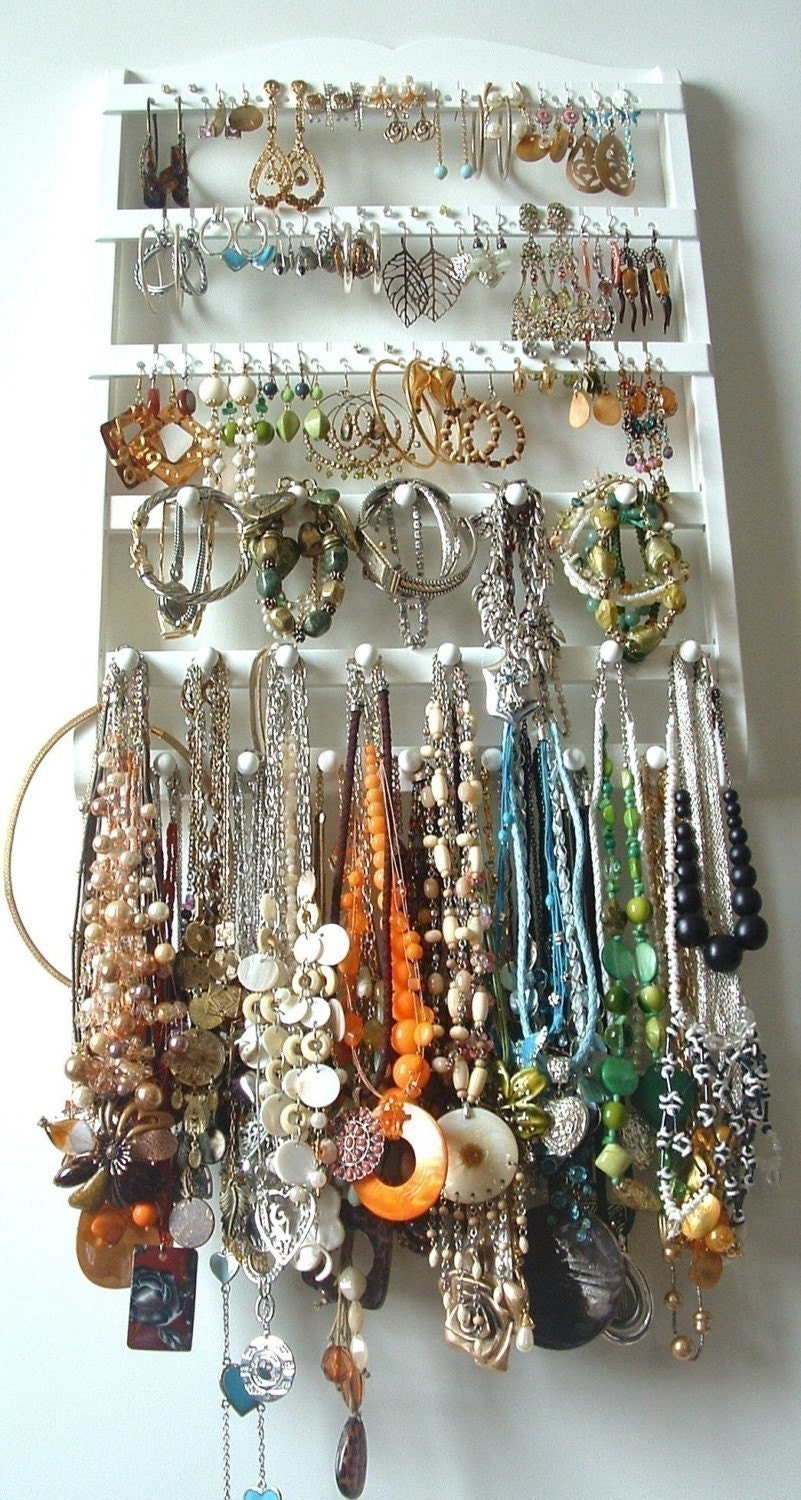 Elegant WHITE Jewelry Holder Earring Organizer Combo with 20 Jewelry Pegs  / Hard Durable Cabinet Grade Semi-Gloss Finish / High Quality & Deisgn