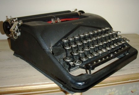 SALE 15 Percent Off ... CORONA FLOATING Shift Typewriter ... vintage typewriter