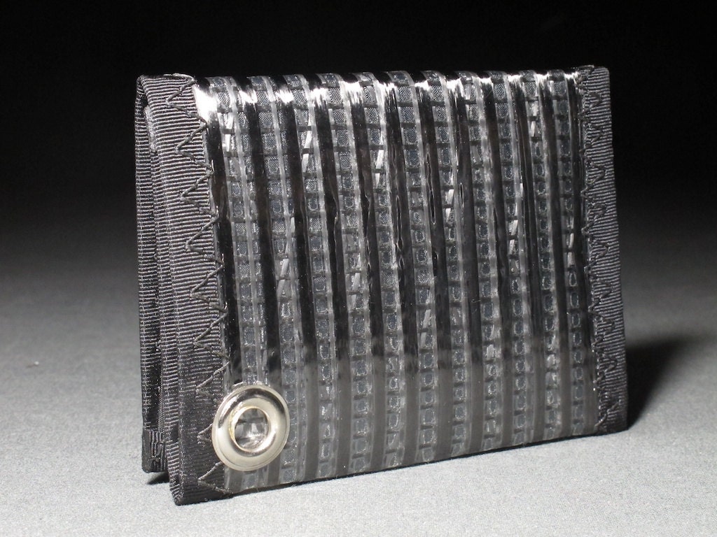 Carbon Fiber Trifold ID Chain Wallet w/Change Pocket - Black