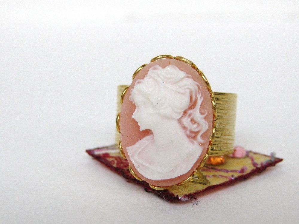 Cameo Ring Vintage Pink Peach Gold Filigree Adjustable Statement Estate Style