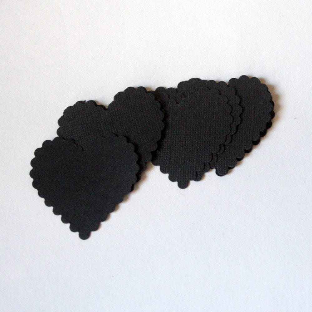 scalloped paper hearts, black, set of 20