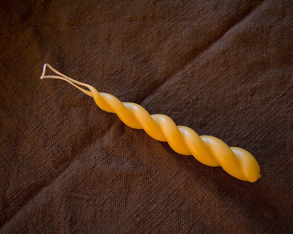 twisty beeswax candle 7 inch