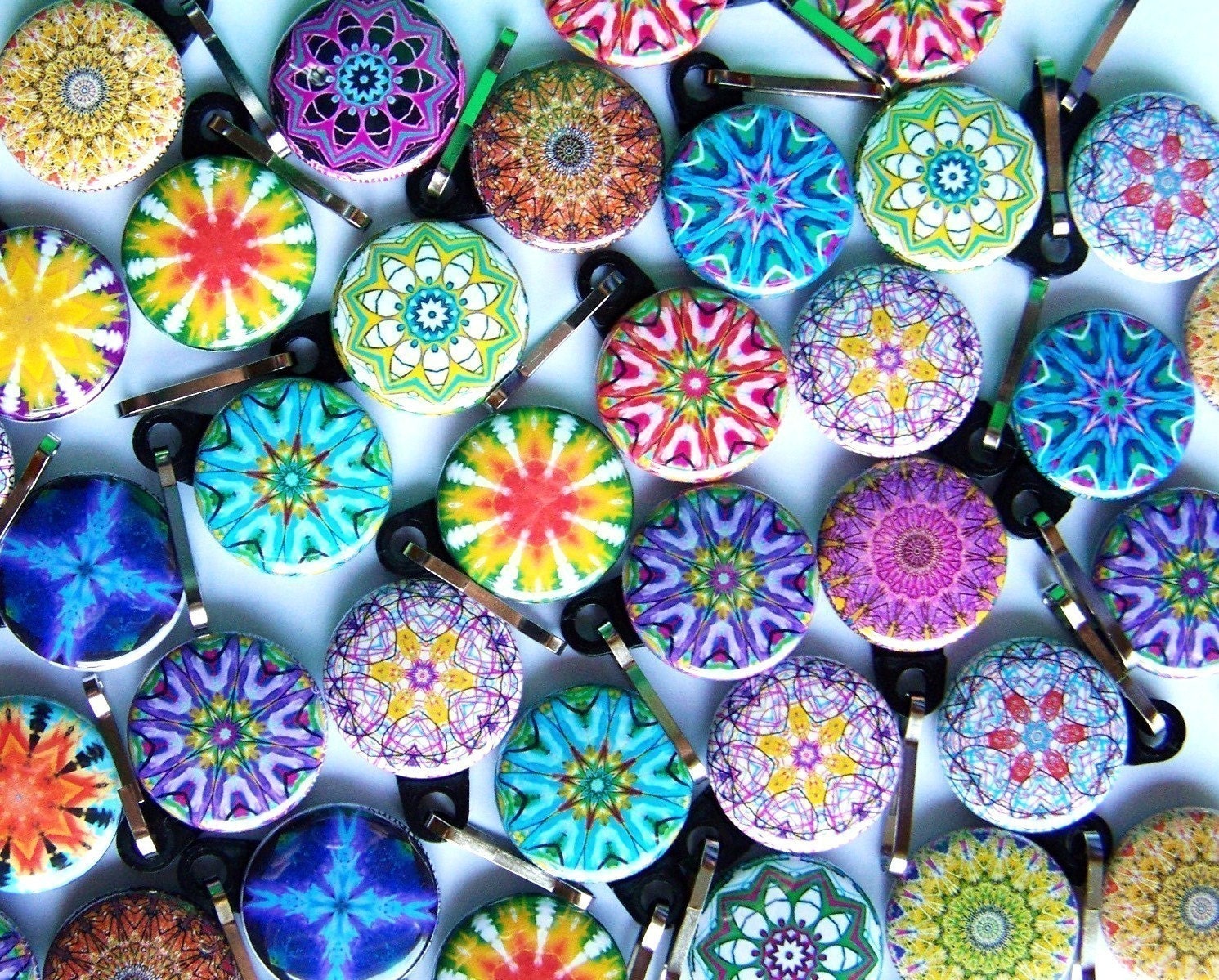25 Assorted Kaleidoscope Zipper Pulls