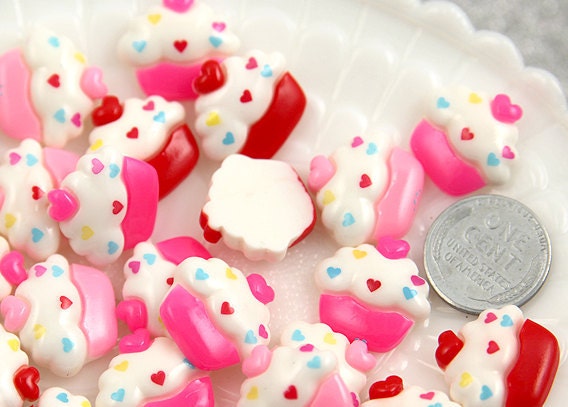 20mm Fluffy Cupcake Resin Cabochons - 6 pc set