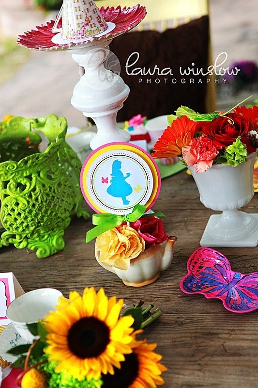 Alice in Wonderland Party Printable 4" Party Circles by The TomKat Studio Il_570xn
