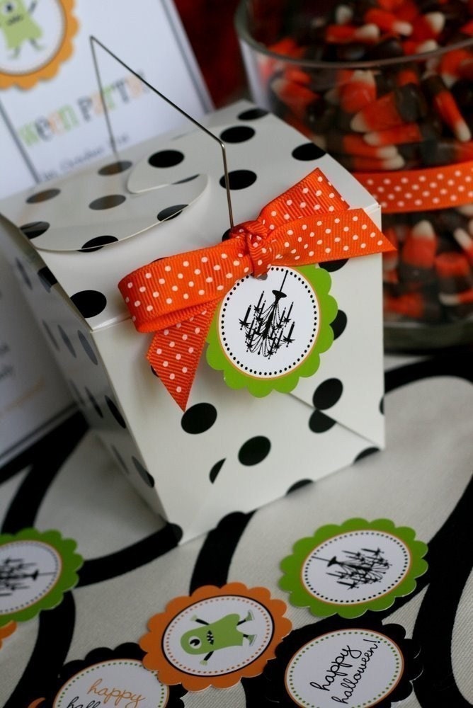 Halloween Printable Party Circles - The TomKat Studio