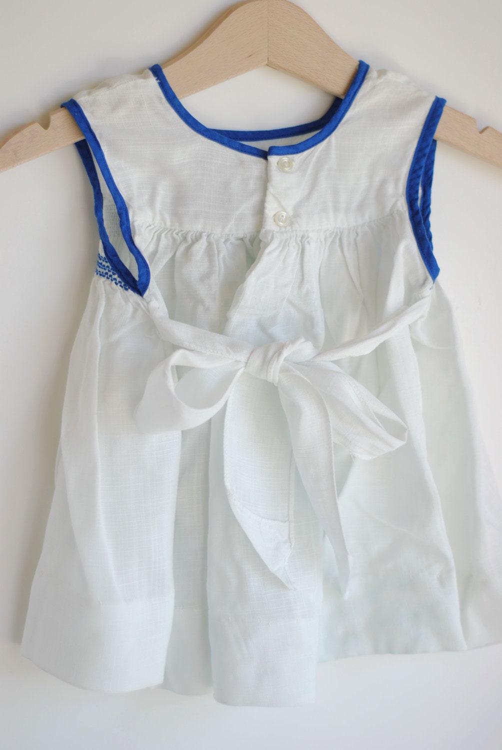 Vintage 1960's Baby Girl Dress - White with Blue DUCKS and Smocking (0 to 3m)