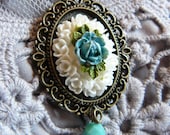 MANON LESCAUT  cameo  necklace