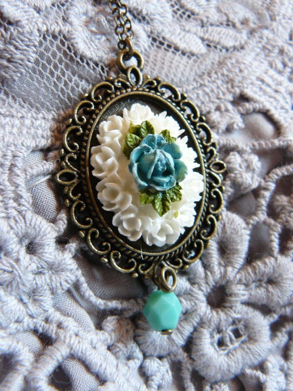 MANON LESCAUT  cameo  necklace