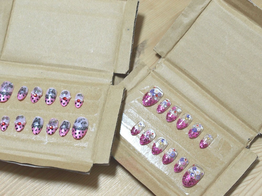 Japanese 3D nails, eyeballs, creepy, spooky, nail art
