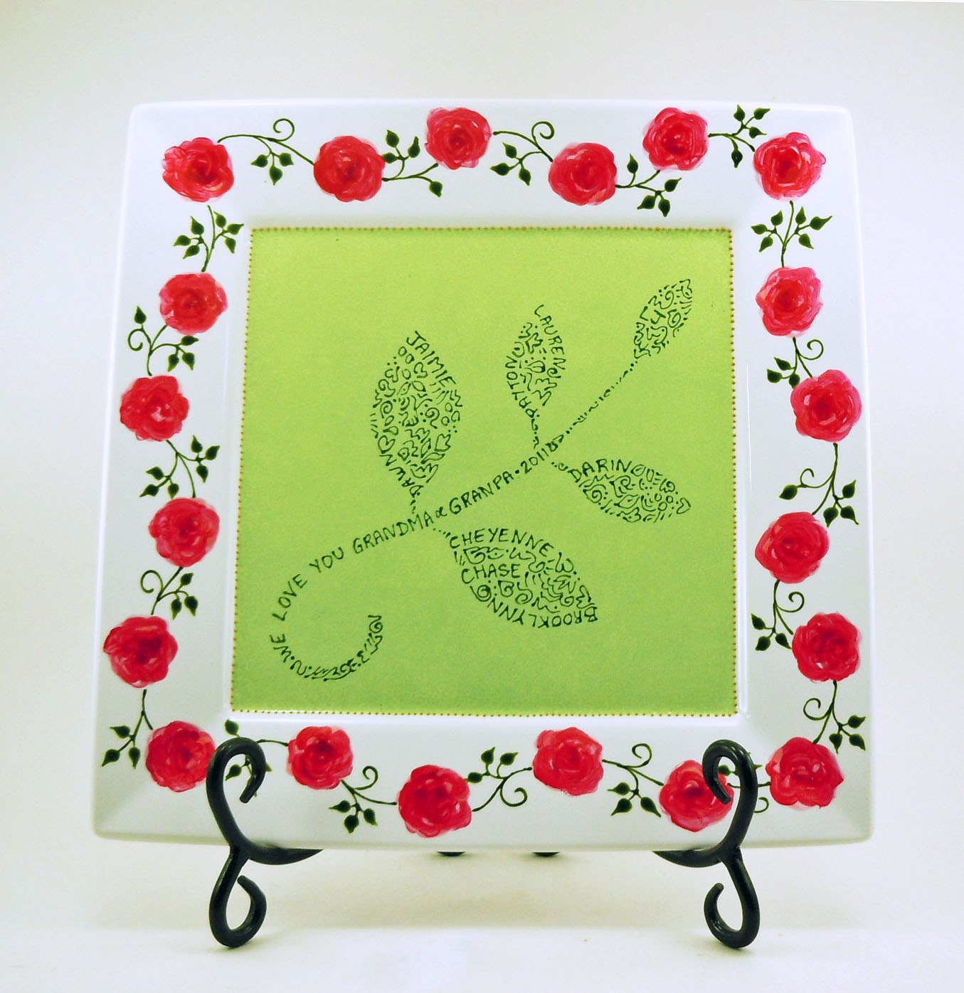 Family plate - Hand painted square personalized with names and special message - Pink and red roses