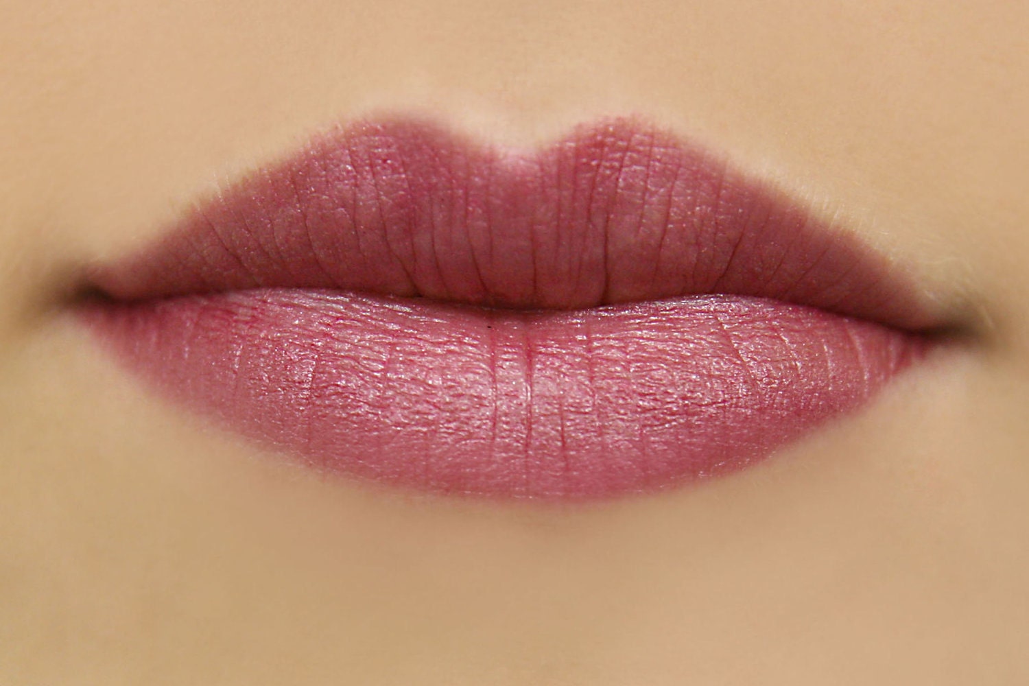 Macaroon Healing Lipstick in Berry