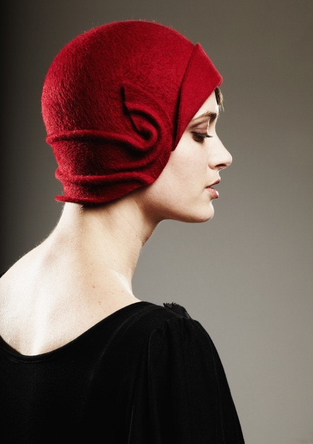 Red Cloche