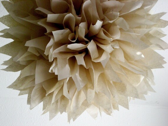 Clay ... 1 pom // wedding decorations // housewarming party // bridal shower // anniversary // engagment // party decorations Il_570xn