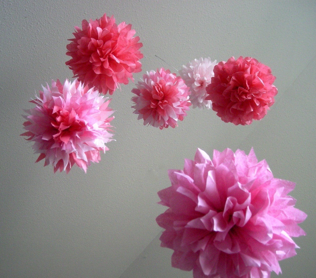 Dear Stella ... tissue paper pom mobile // nursery decoration // paper flowers // baby mobile Il_570xn