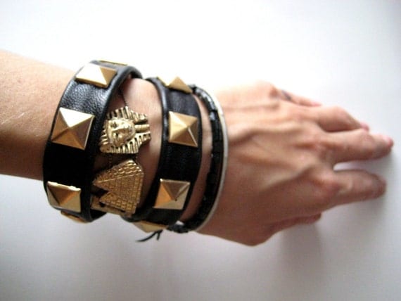 twistee pyramid studded bracelet