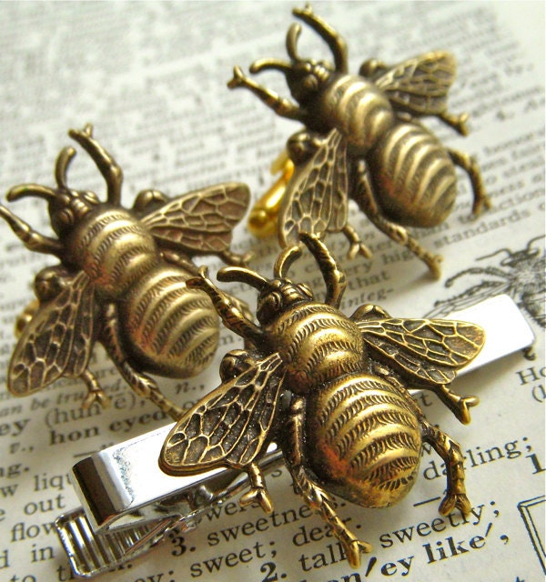 Bee Cufflinks Tie Bar Set of 3 BIG & Bold Rustic Antiqued Brass Bees Gothic Victorian Men's Accessories