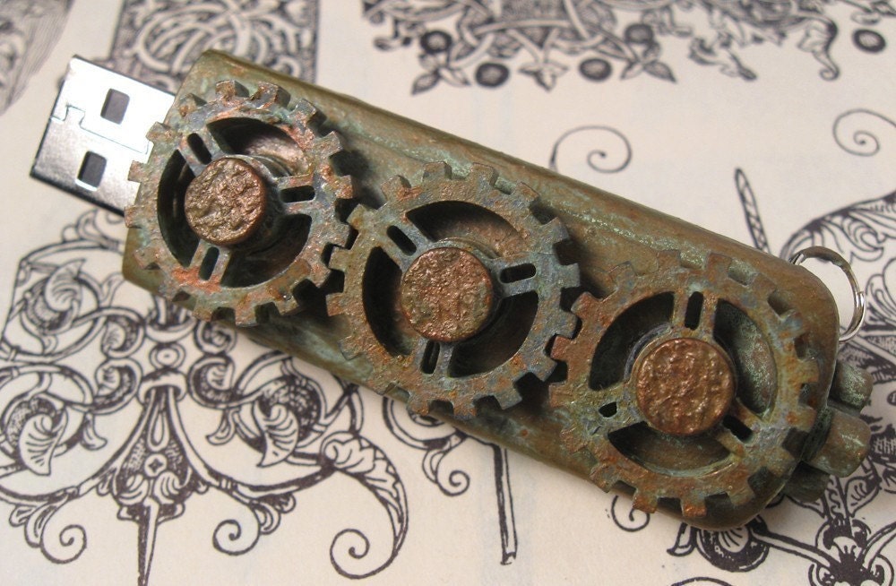 Steampunk USB Drive - Copper and Patina - Three Gears that all move in Conjunction - 4 GB
