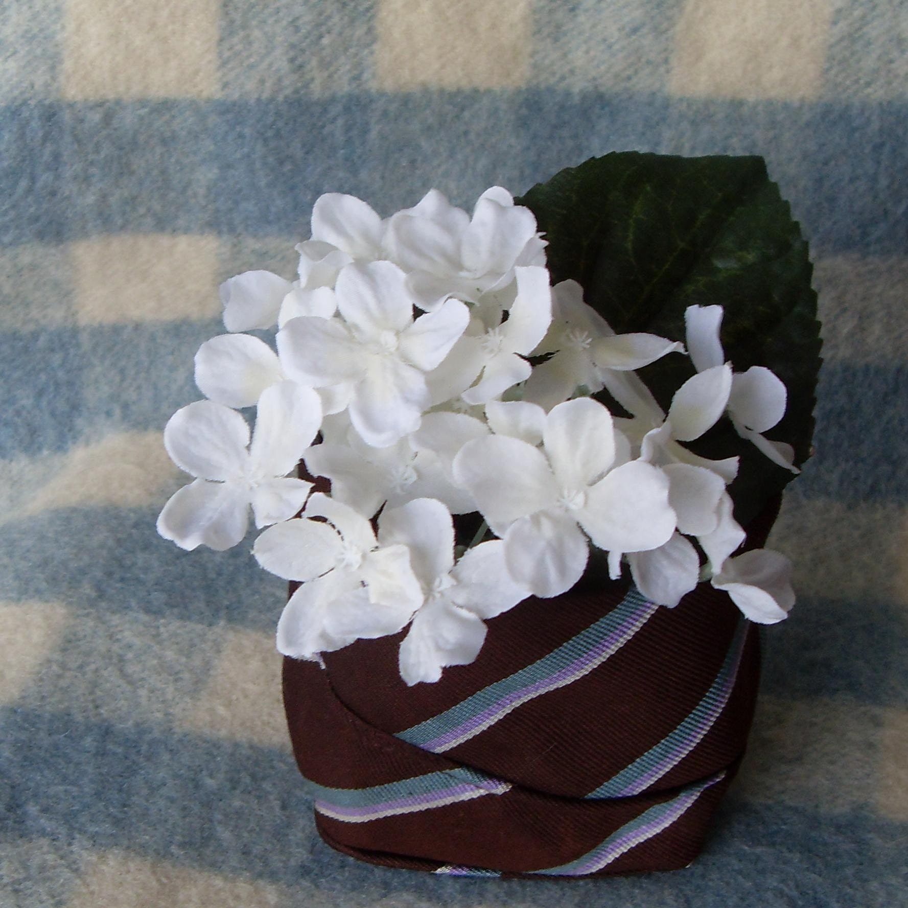 boxy necktie basket
