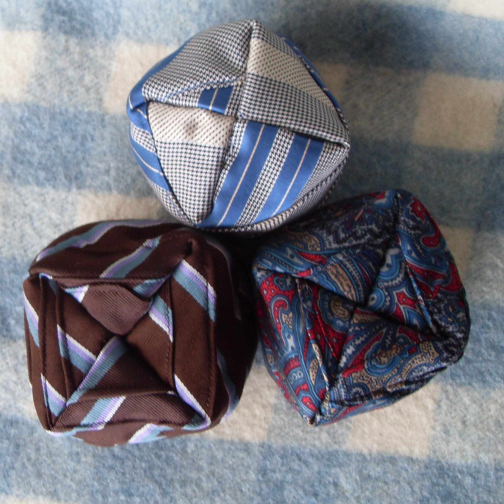 boxy necktie basket
