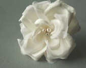Silk Flower Hairpin, Bridal Flower Hairpin, Wedding Hair Accessory, Fascinator