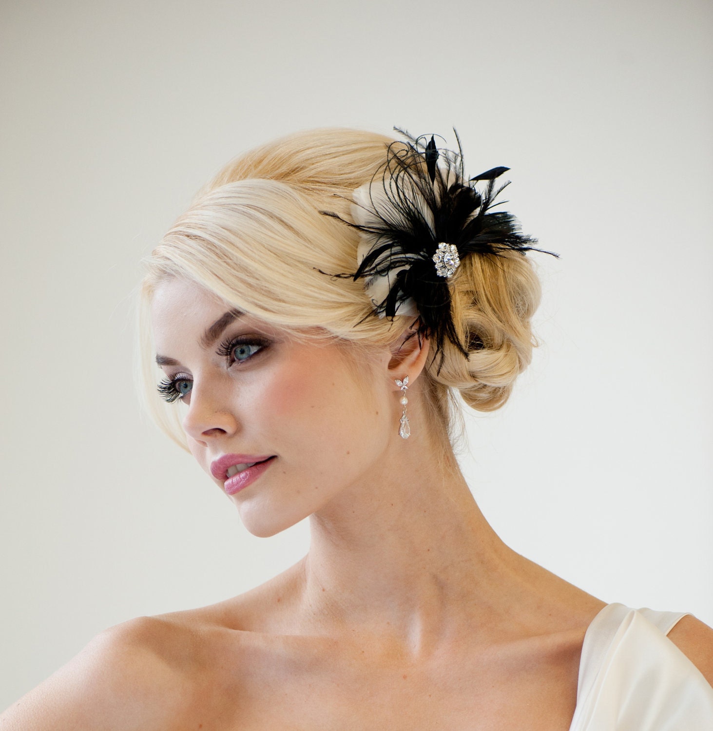 Bridal Fascinator, Wedding Hair Accessory, Feather Fascinator, Black Fascinator - DELPHINE