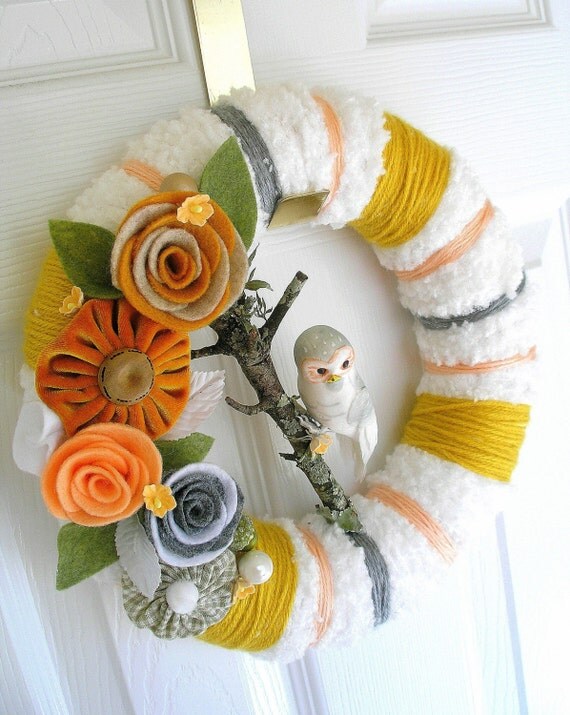 Fluffy White and Mustard White Owl Yarn Wreath - The Original Felt and Yarn Wreath