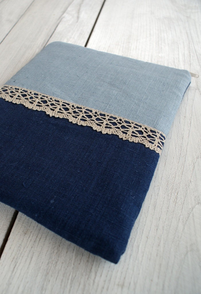 Laptop Sleeve Case cover for 13 inch Macbooc / padded/ pockets/ linen