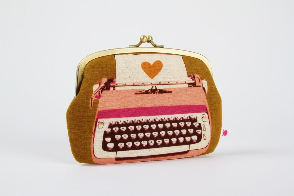Maxi siamese - Typewriters in pink - double metal frame purse