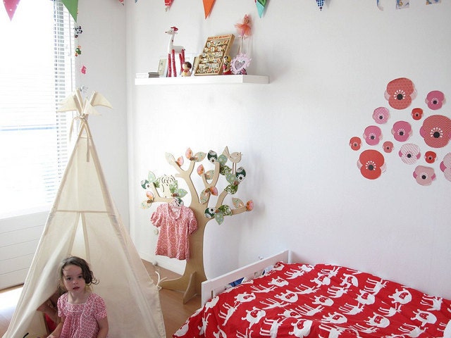 Teepee - plain indoor play tent