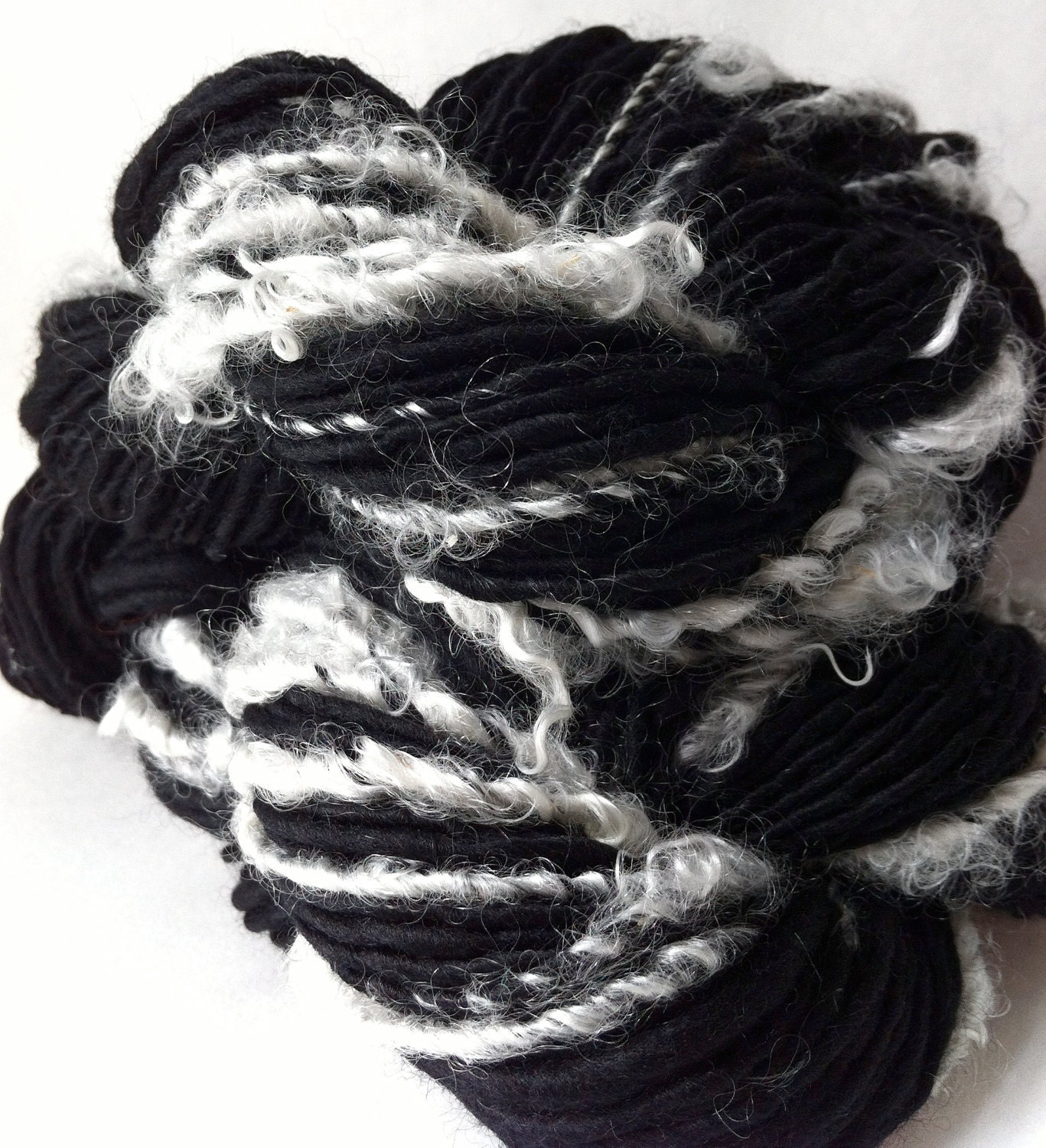 Helvetica - handspun yarn, natural novelty