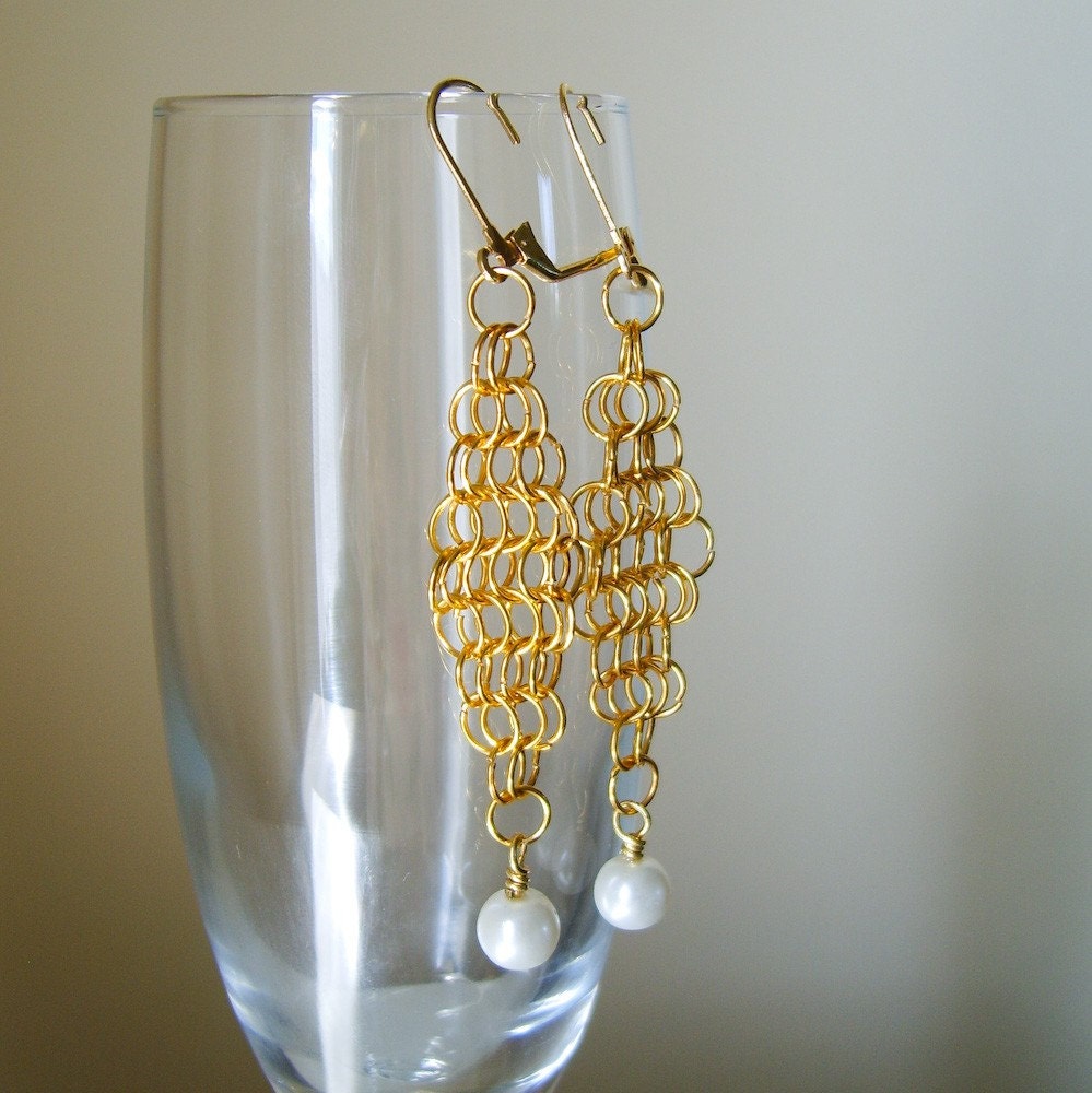 Art Deco - Chainmaille Earrings Gold Plated Glass Pearls