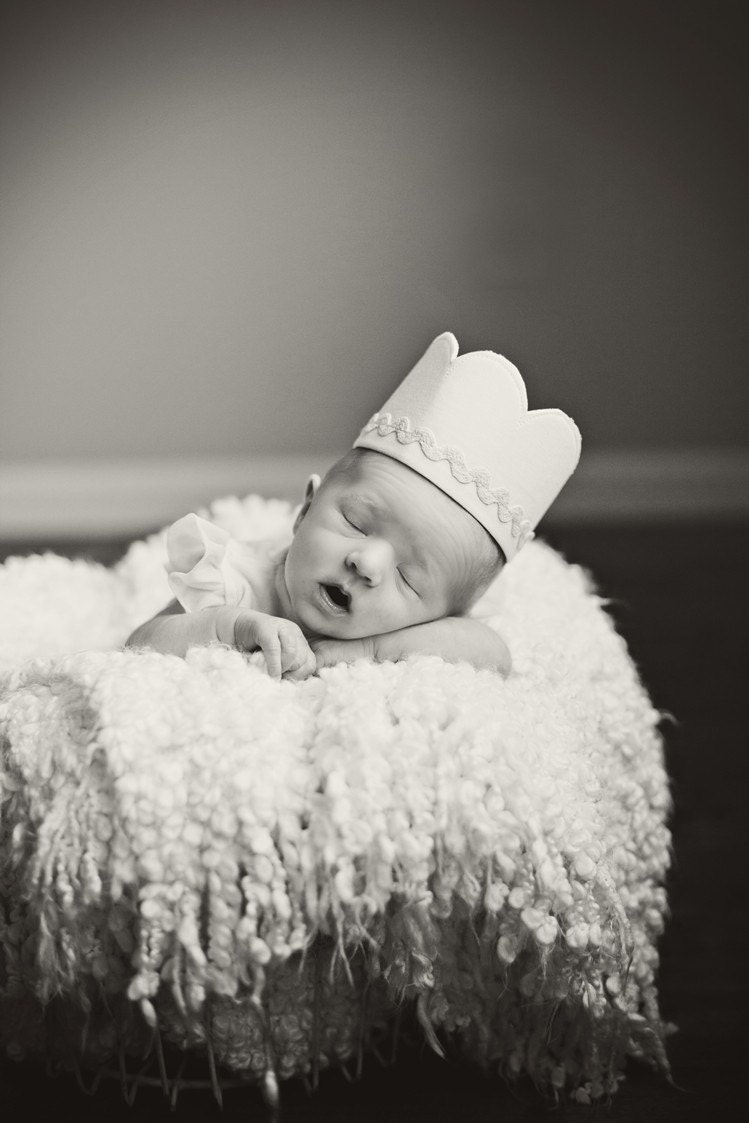 Aiden Newborn Fabric Crown