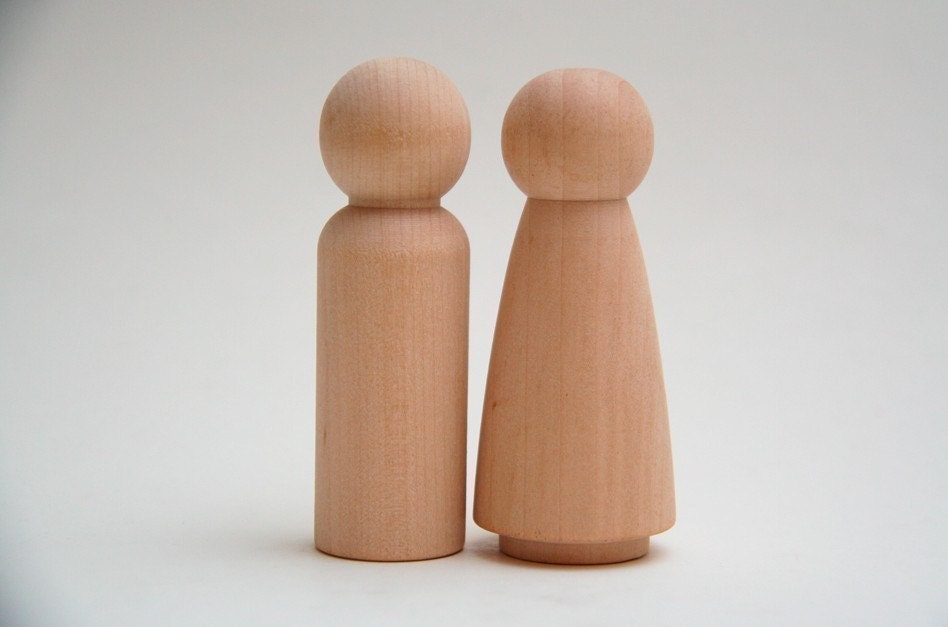 16 Mature Adults with Free Cloth Bag for Storing - Unpainted Wooden Dolls