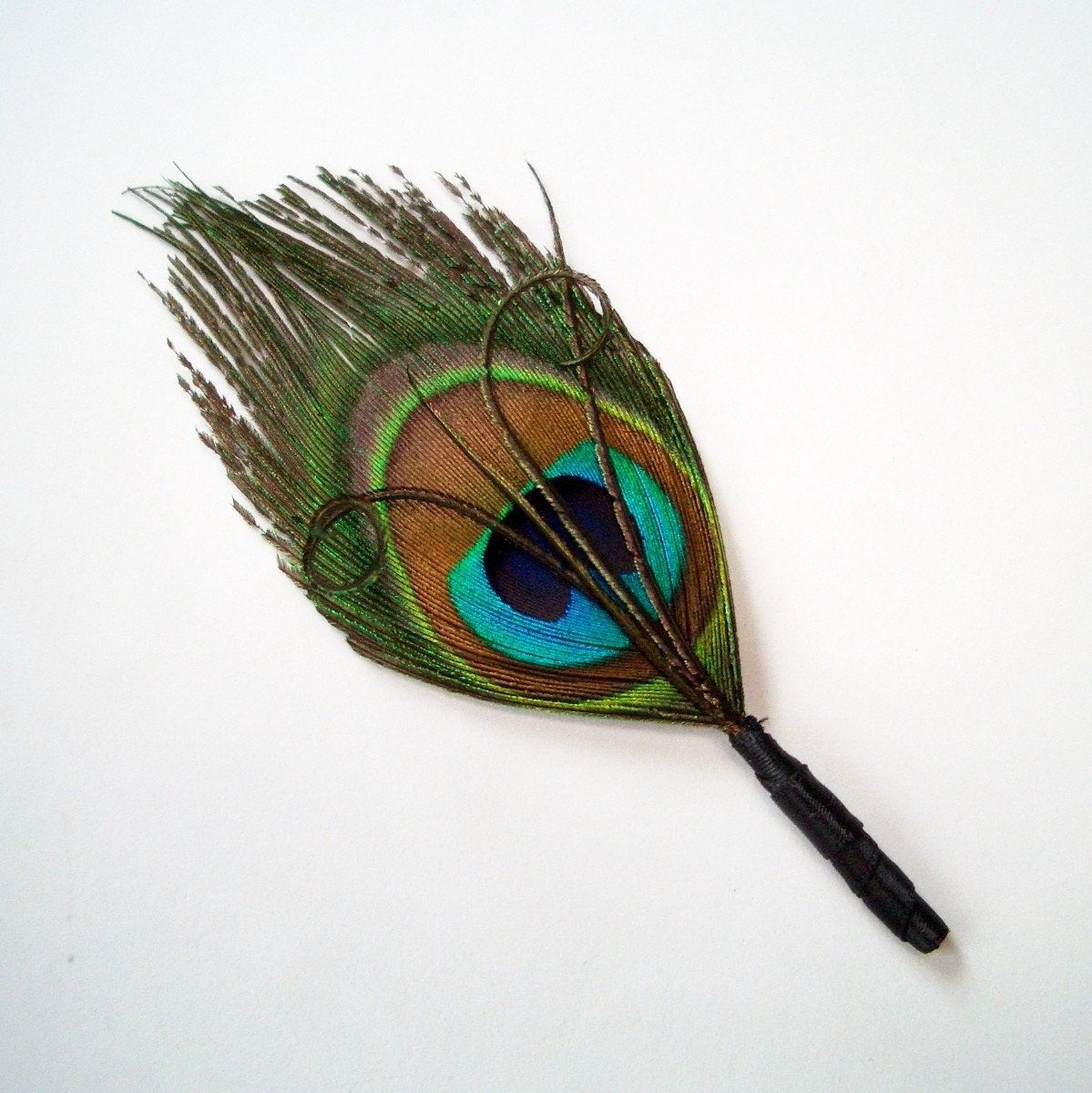 Feather Peacock Boutonniere or Lapel Pin for the Groomsmen - SIMPLICITY
